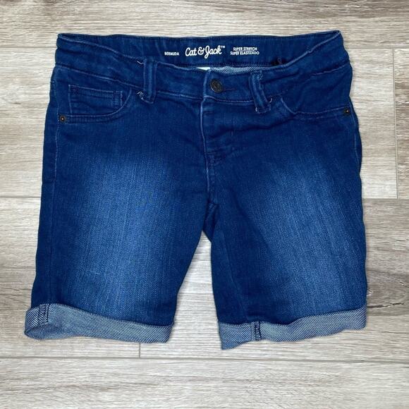 Cat & Jack Women's Medium Wash Denim Super Stretch Bermuda Shorts sz M 7/8 Plus - Picture 1 of 3